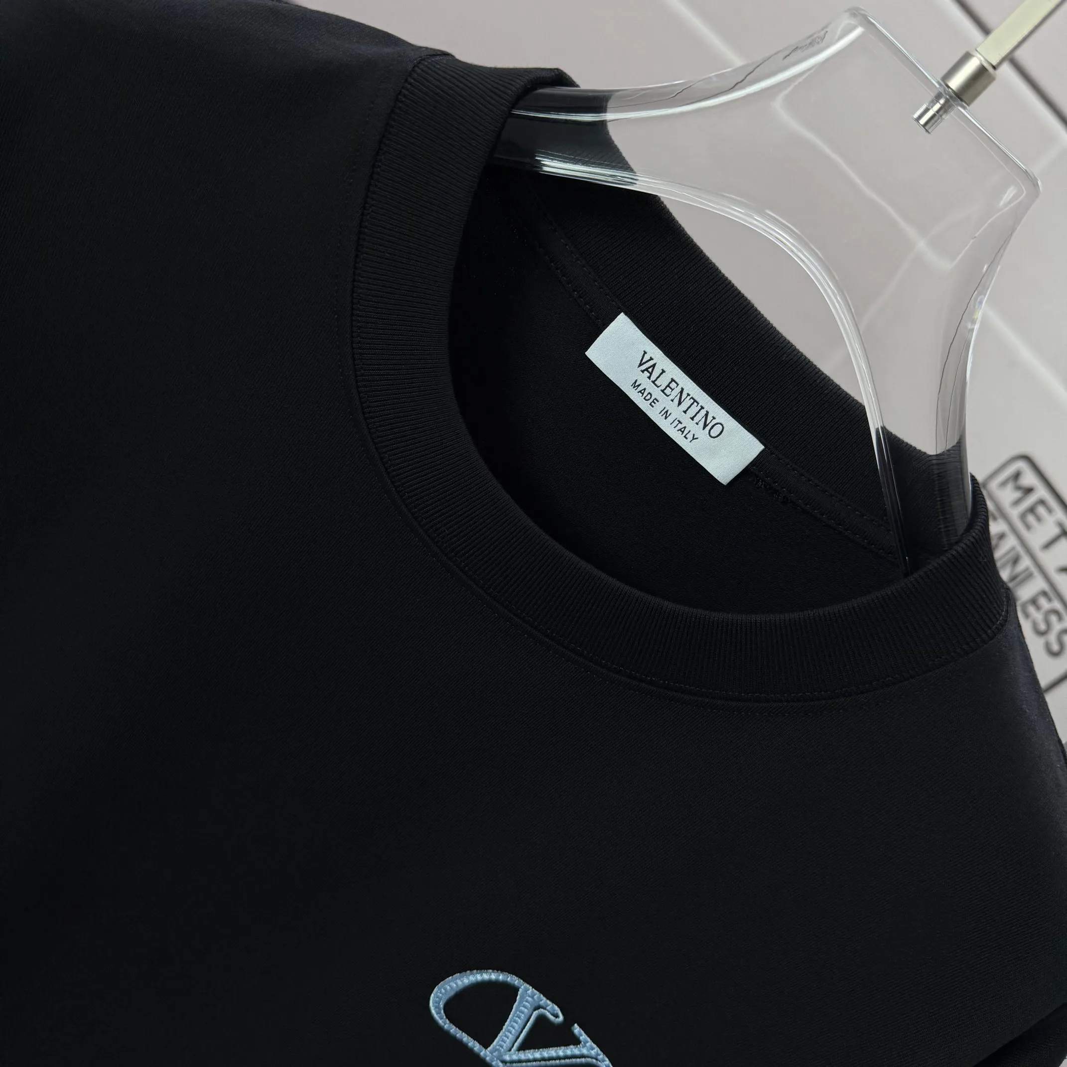 # VALETIN* 2026 Spring and Summer New Arrival Personalized embroidered letters Round neck short-sleeved T-shirt Men and women Same Style Loose version Color: Black White Purple Size: S (90-130 pounds) M (120-150 pounds) L (140-165 pounds) XL (160-180 pounds) XXL (180-210 pounds)
